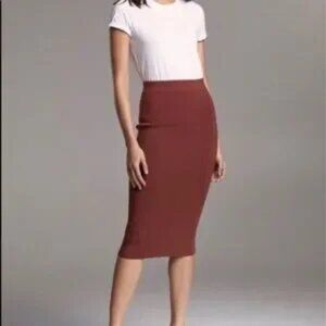 Babaton Sculpt Knit Tube Midi Skirt in WHITE (Stock photo to show fit)